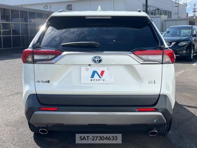 Toyota RAV4 2021-06 7562738-14