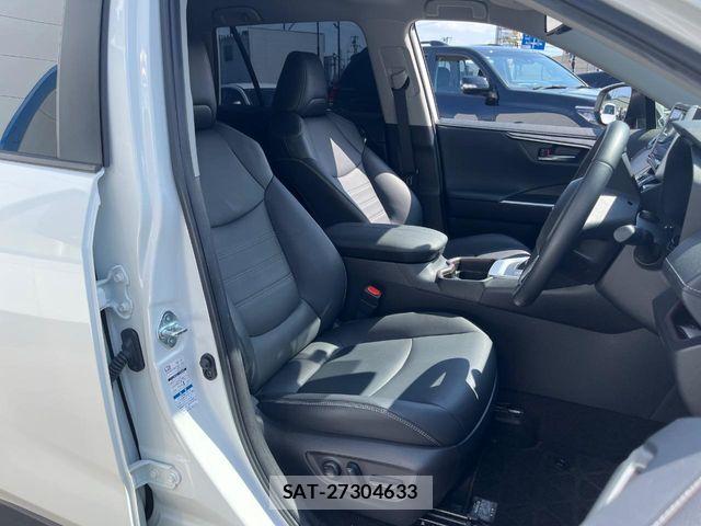 Toyota RAV4 2021-06 7562738-7