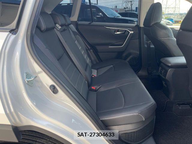 Toyota RAV4 2021-06 7562738-8