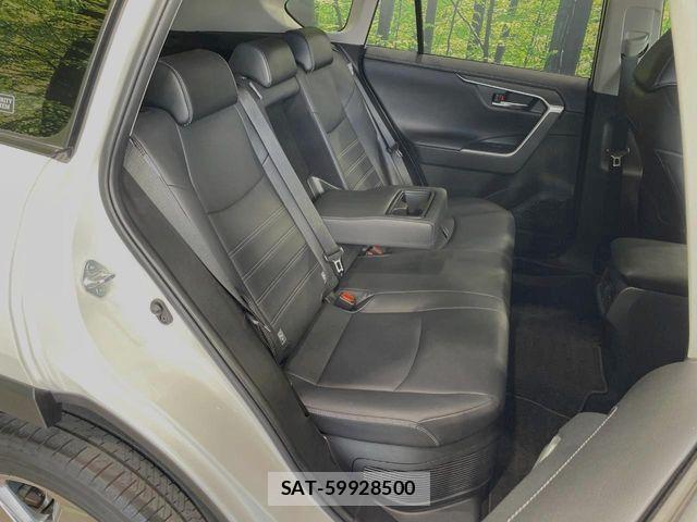 Toyota RAV4 2019-08 7562737-8
