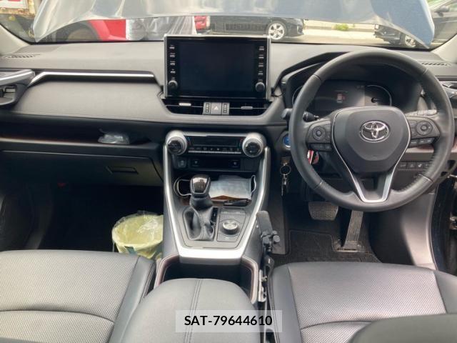 Toyota RAV4 2022-05 7619529-15