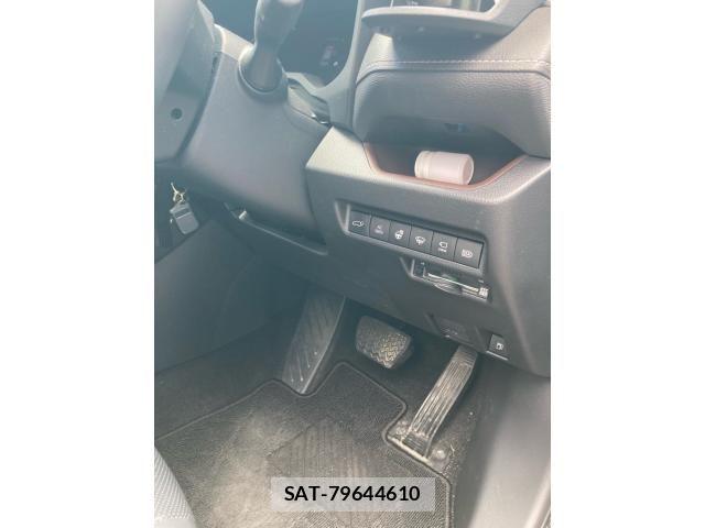 Toyota RAV4 2022-05 7619529-18