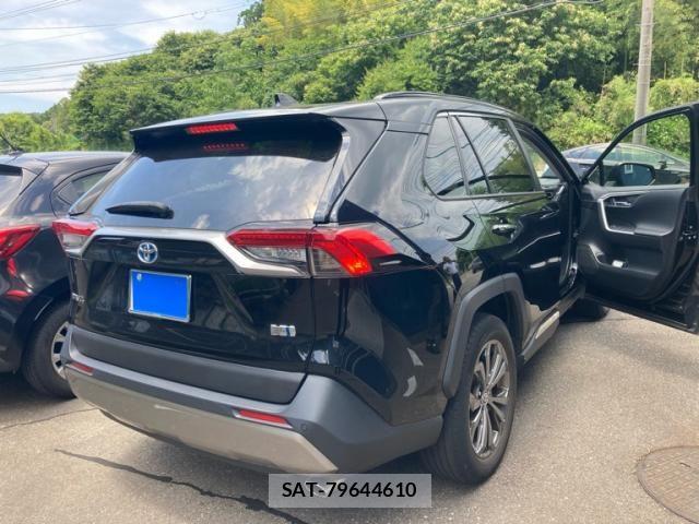 Toyota RAV4 2022-05 7619529-4