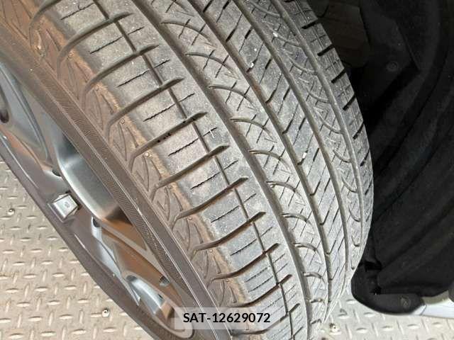 Toyota RAV4 2023-10 7619525-17
