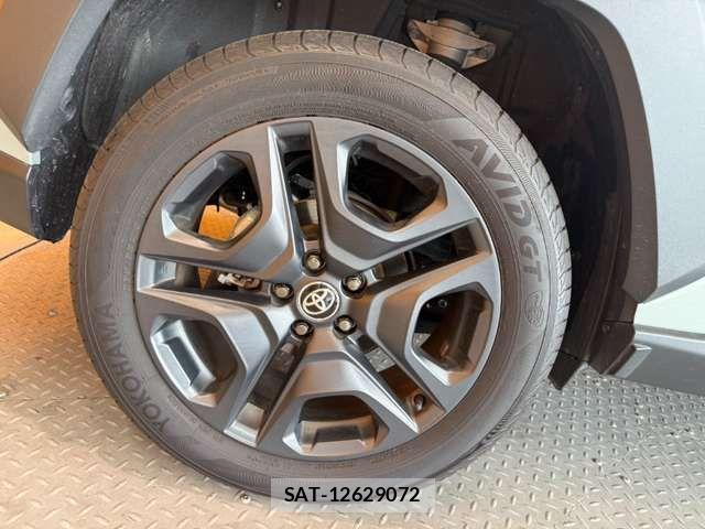 Toyota RAV4 2023-10 7619525-19