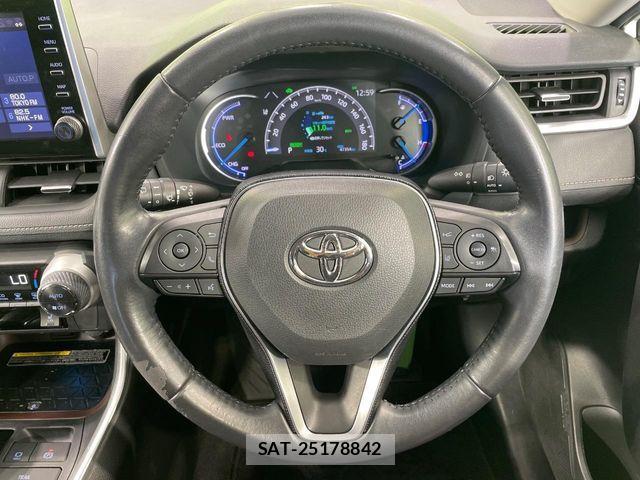 Toyota RAV4 2020-10 7619532-10