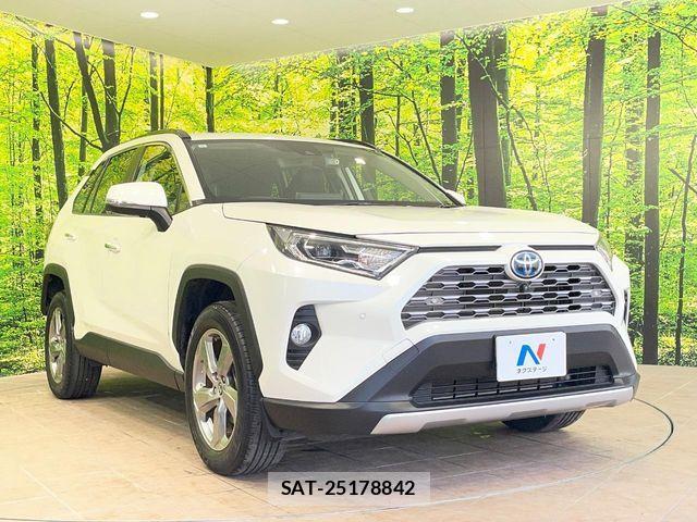 Toyota RAV4 2020-10 7619532-15