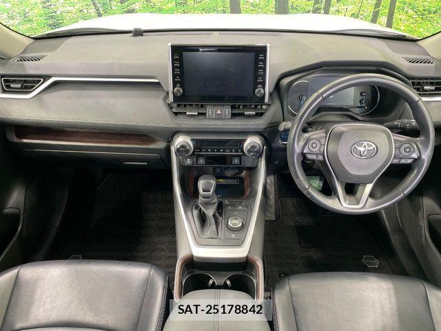Toyota RAV4 2020-10 7619532-1