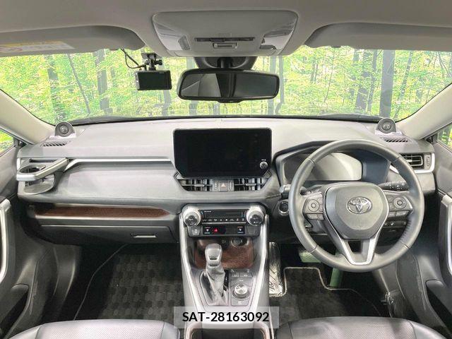 Toyota RAV4 2023-03 7619527-1