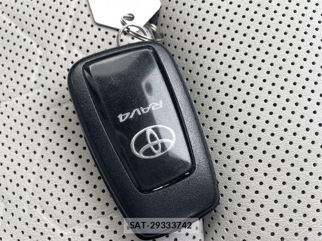 Toyota RAV4 2023-01 7727815-12