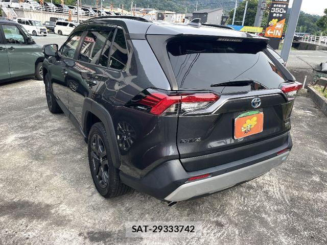 Toyota RAV4 2023-01 7727815-2
