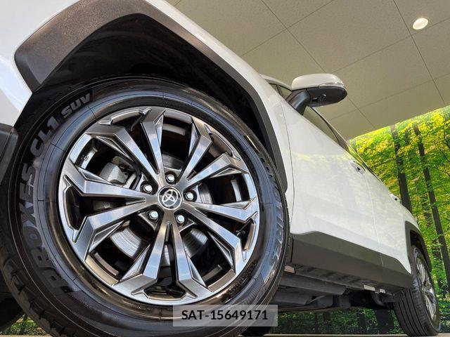 Toyota RAV4 2023-10 7727822-12