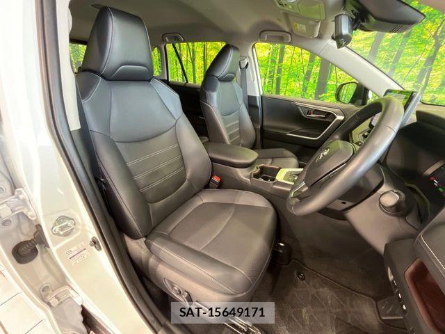 Toyota RAV4 2023-10 7727822-7