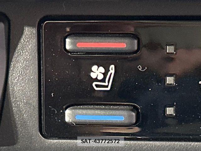 Toyota RAV4 2023-07 7727816-5