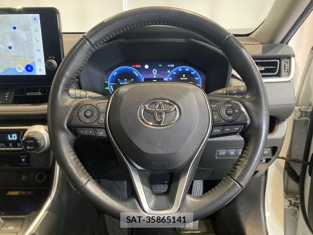 Toyota RAV4 2023-06 7727824-18
