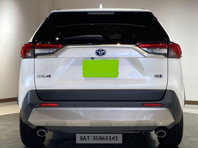 Toyota RAV4 2023-06 7727824-2