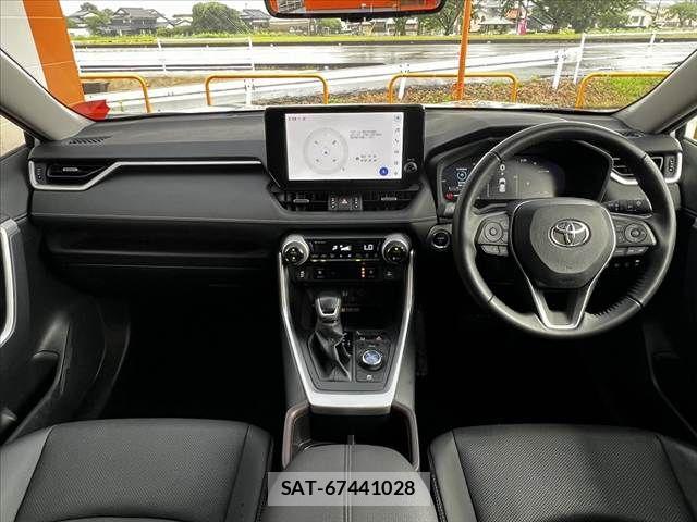 Toyota RAV4 2023-02 7727818-1