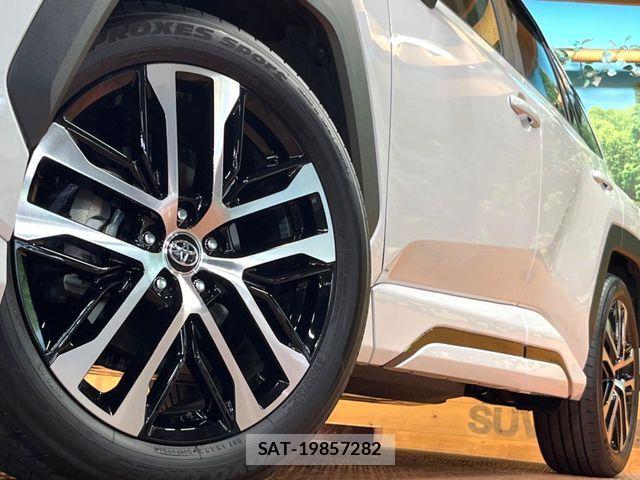 Toyota RAV4 2026-03 7727797-14