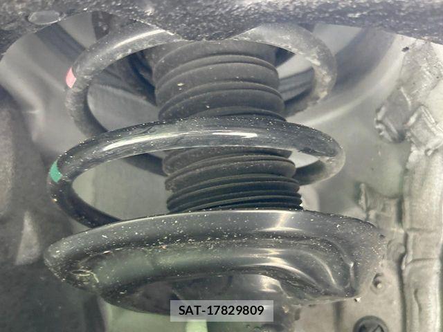 Toyota RAV4 2025-06 7727812-19