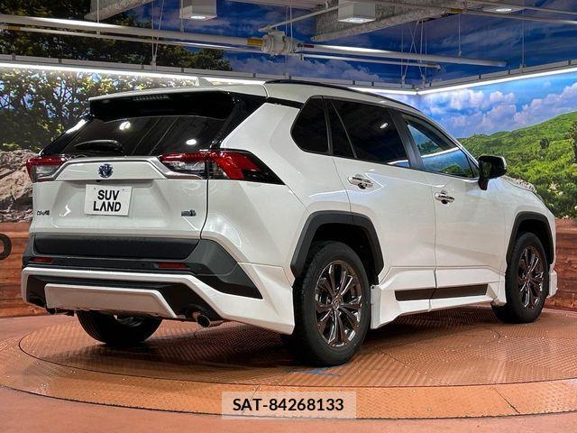 Toyota RAV4 2024-06 7727810-16