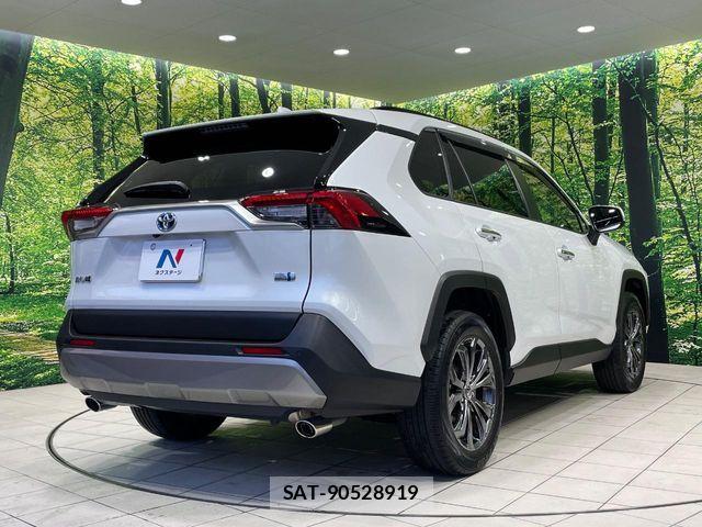 Toyota RAV4 2023-03 7727817-16