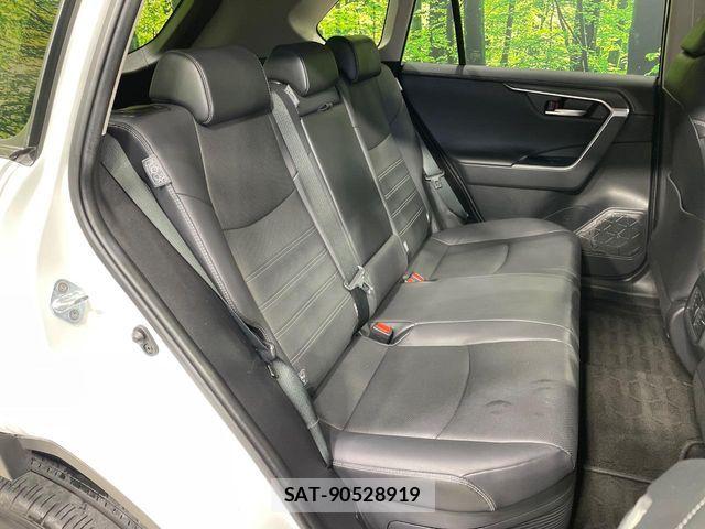 Toyota RAV4 2023-03 7727817-8