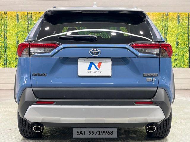 Toyota RAV4 2023-08 7879122-14