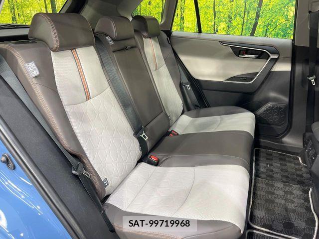 Toyota RAV4 2023-08 7879122-8