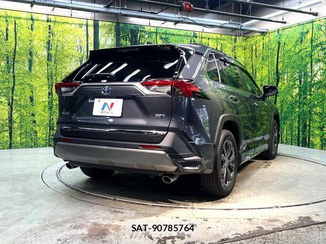 Toyota RAV4 2022-07 7879123-16