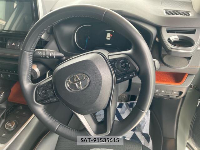 Toyota RAV4 2022-05 7879124-12