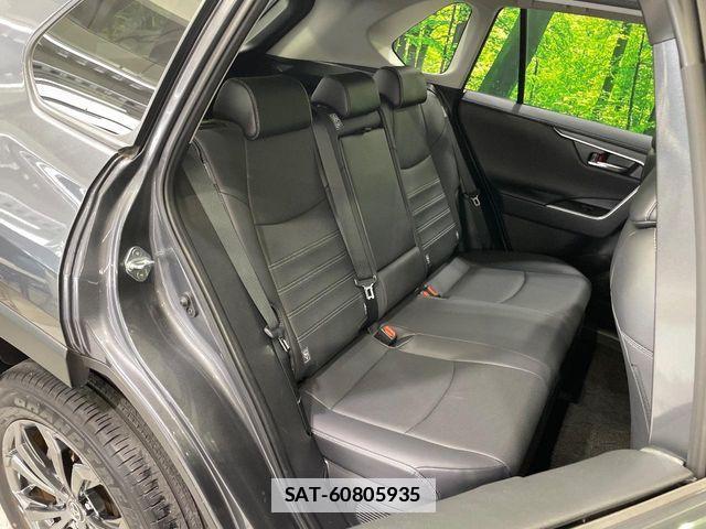 Toyota RAV4 2023-06 7903302-9
