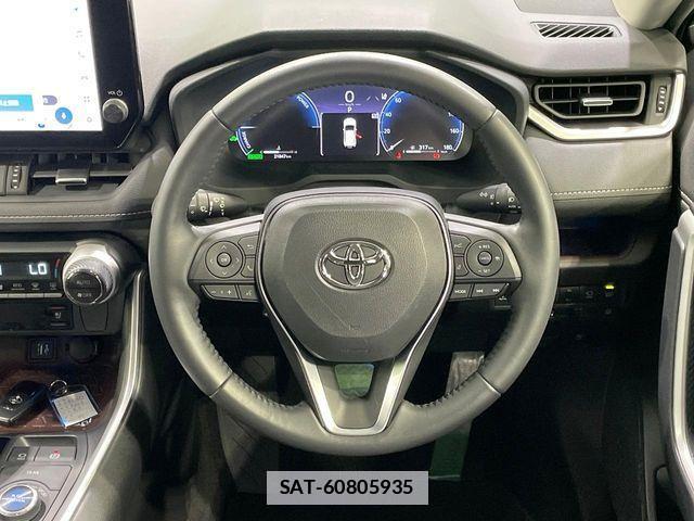 Toyota RAV4 2023-06 7903302-11