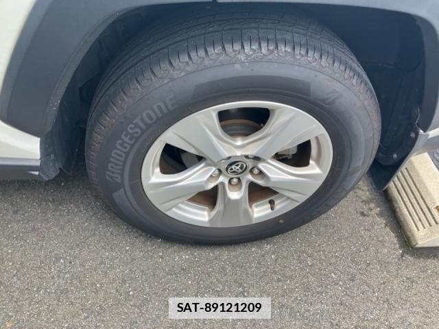 Toyota RAV4 2019-12 7903304-11