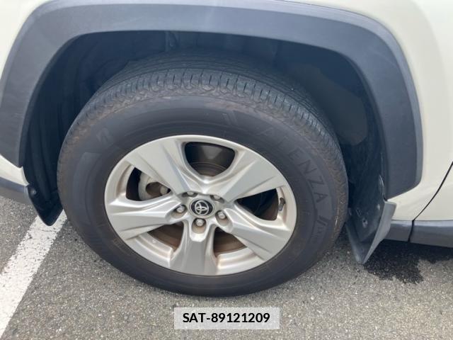 Toyota RAV4 2019-12 7903304-12