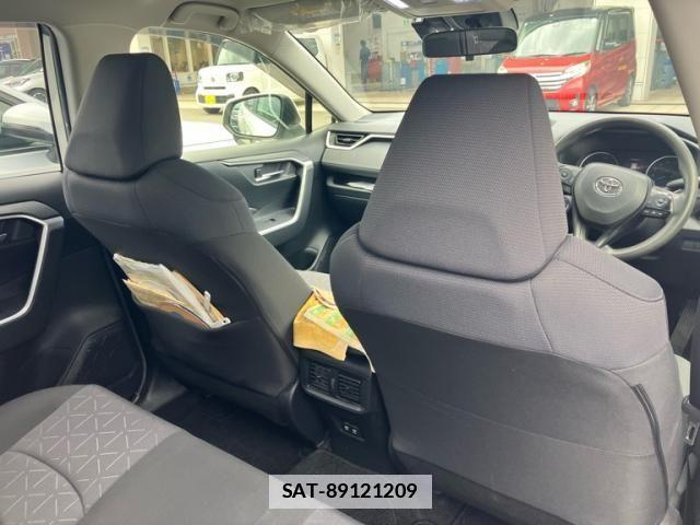 Toyota RAV4 2019-12 7903304-14