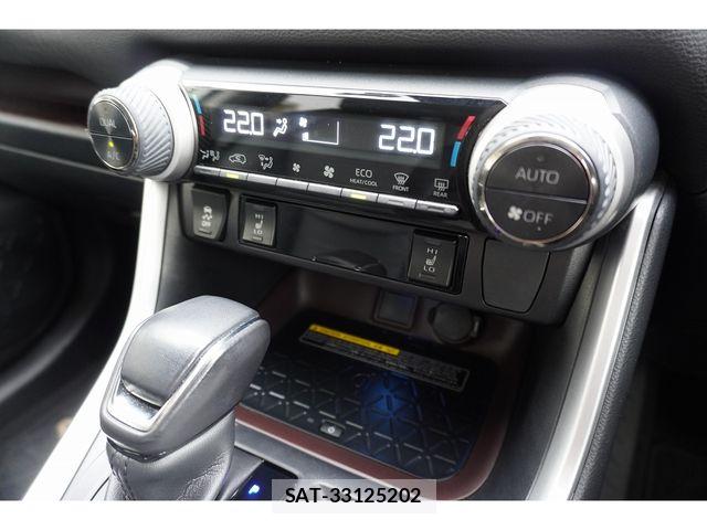 Toyota RAV4 2019-06 7903303-24
