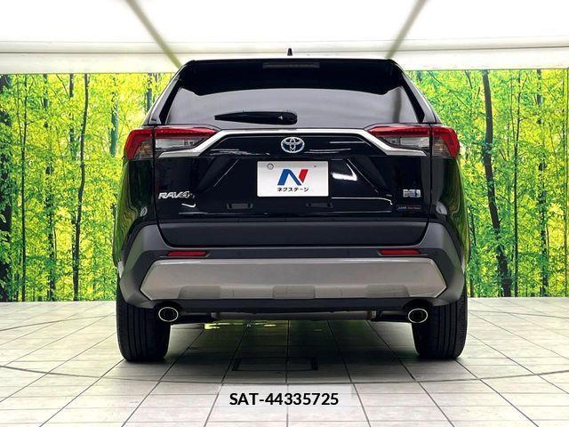 Toyota RAV4 2022-03 7963549-14