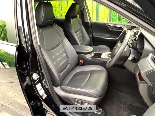 Toyota RAV4 2022-03 7963549-7