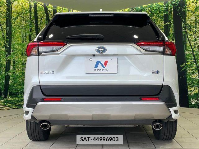 Toyota RAV4 2023-06 7963547-14
