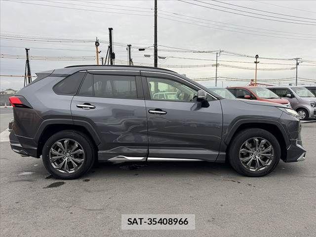 Toyota RAV4 2023-02 7963546-11