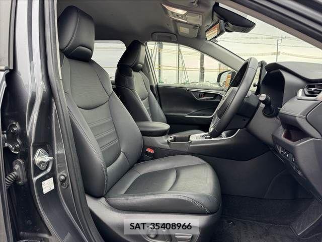 Toyota RAV4 2023-02 7963546-15