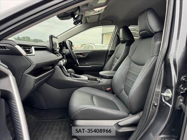 Toyota RAV4 2023-02 7963546-16