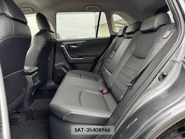 Toyota RAV4 2023-02 7963546-17