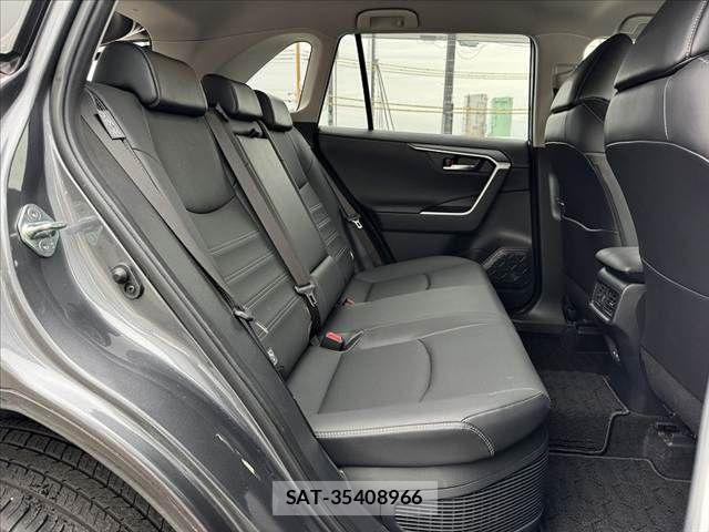 Toyota RAV4 2023-02 7963546-19