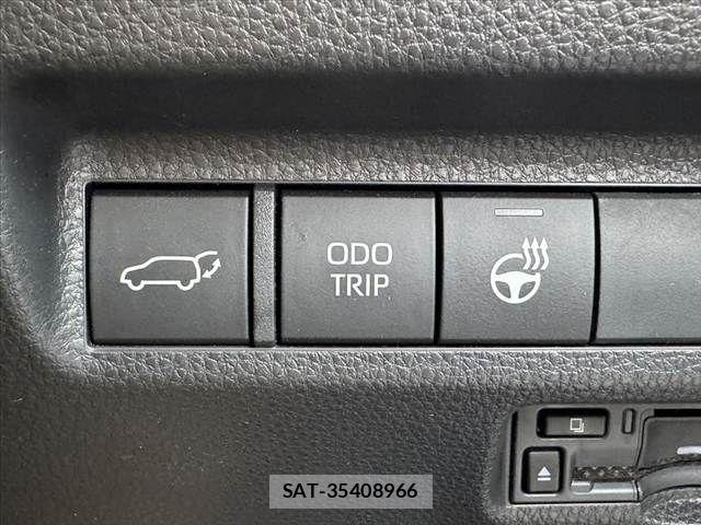 Toyota RAV4 2023-02 7963546-25