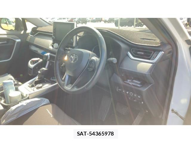 Toyota RAV4 2022-01 7980823-10