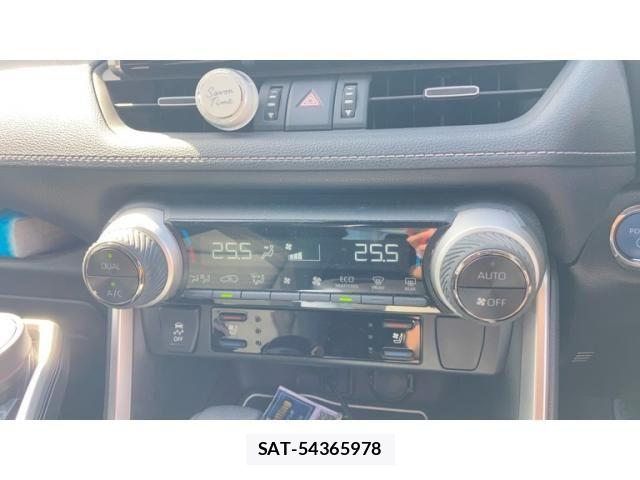 Toyota RAV4 2022-01 7980823-17
