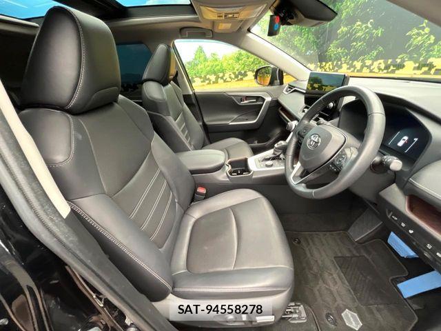 Toyota RAV4 2024-06 7980817-7