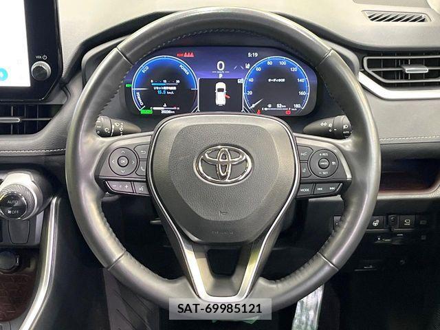 Toyota RAV4 2023-11 7980820-10