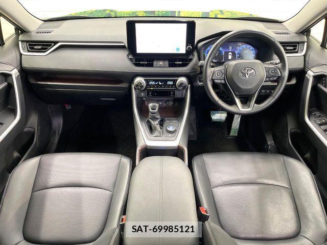 Toyota RAV4 2023-11 7980820-1